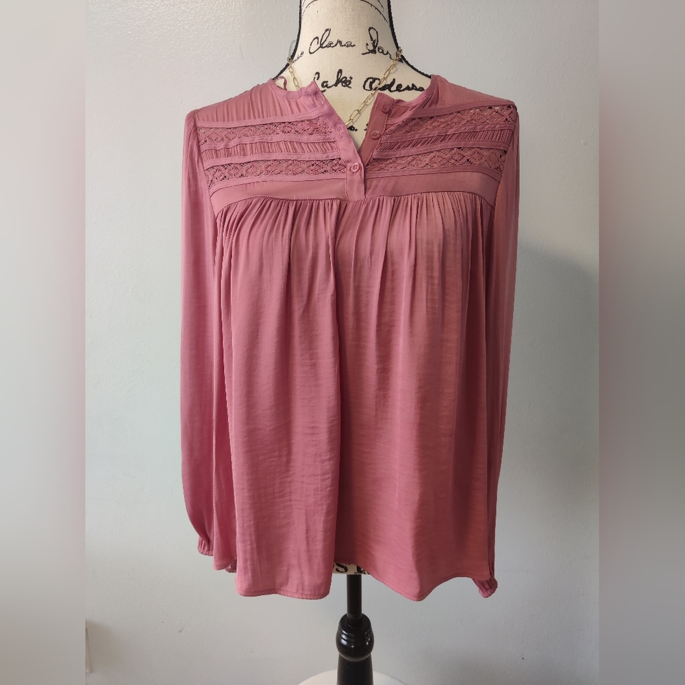 LC Lauren Conrad mauve long sleeve flowy blouse top size small euc lace trim